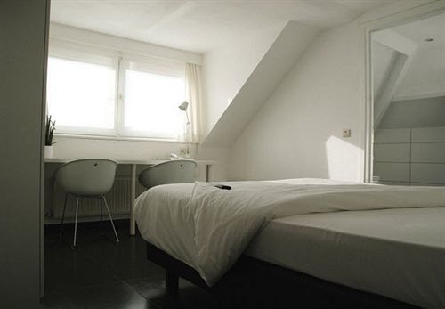 Lavan Hotel