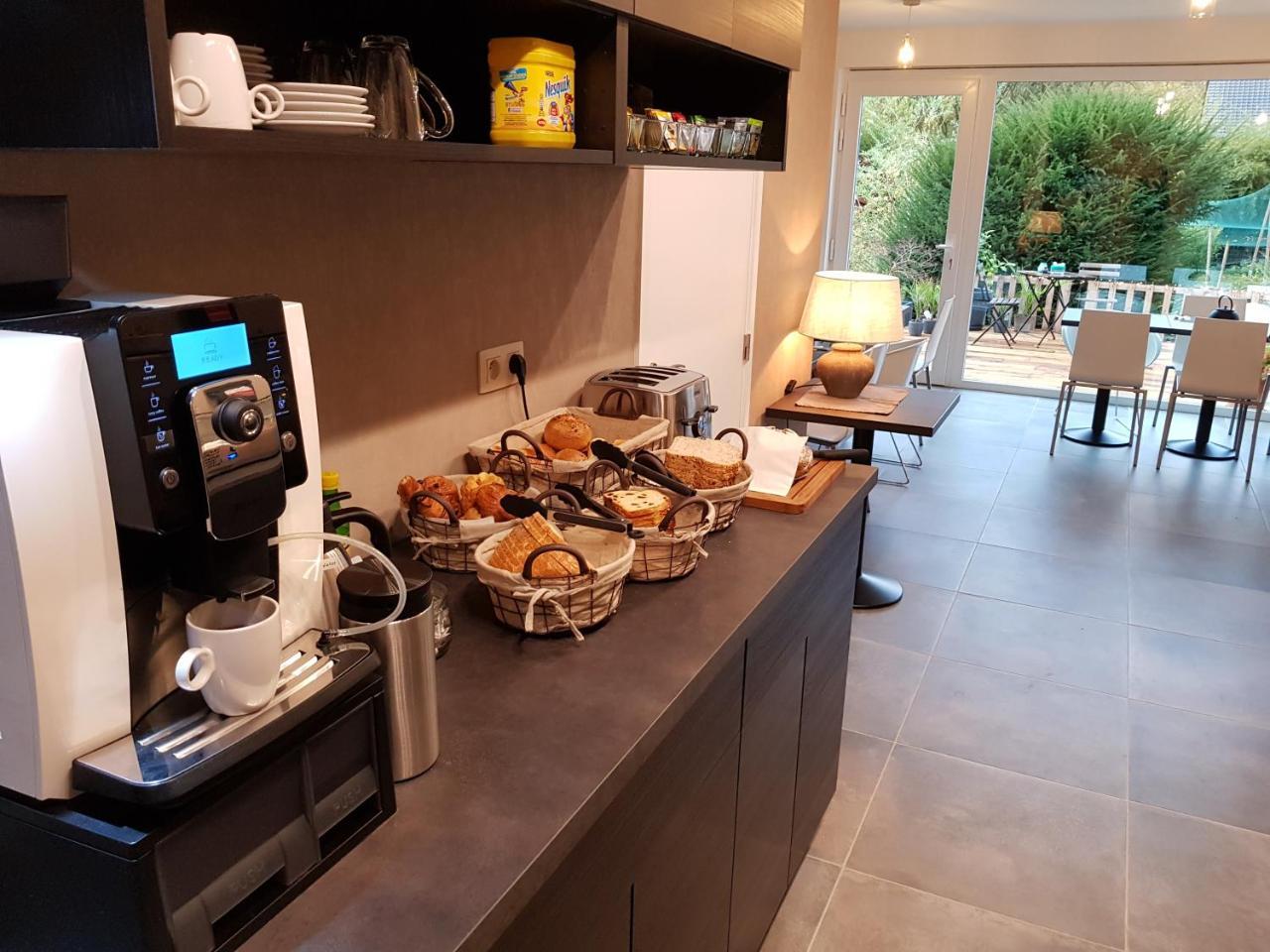 Lavan Hotel 3*